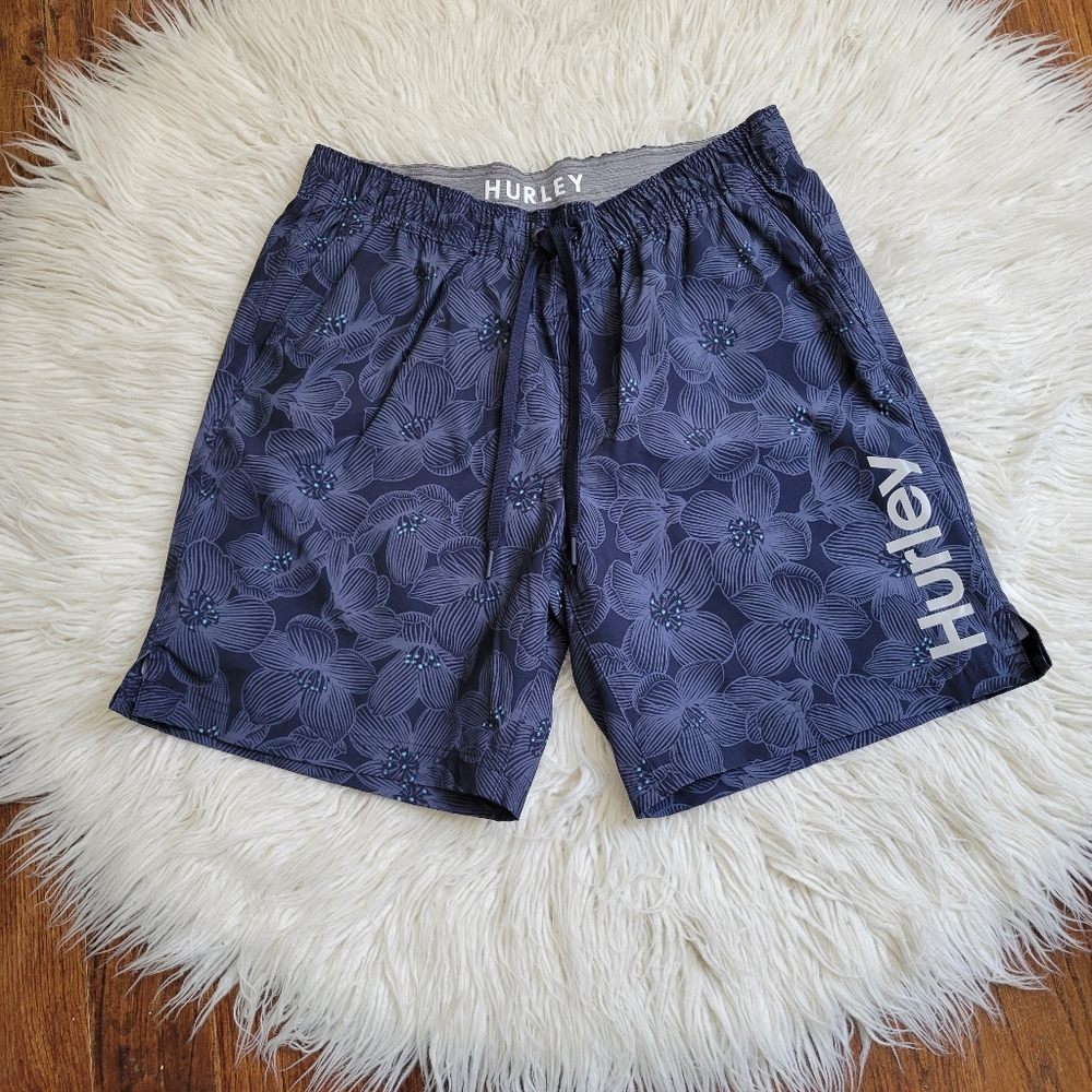 Hurley  swimwear short  size  L
